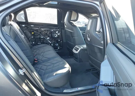 2024 BMW 760 I xDrive z USA, uszkodzony, nr VIN WBA33EJ01RCR17375